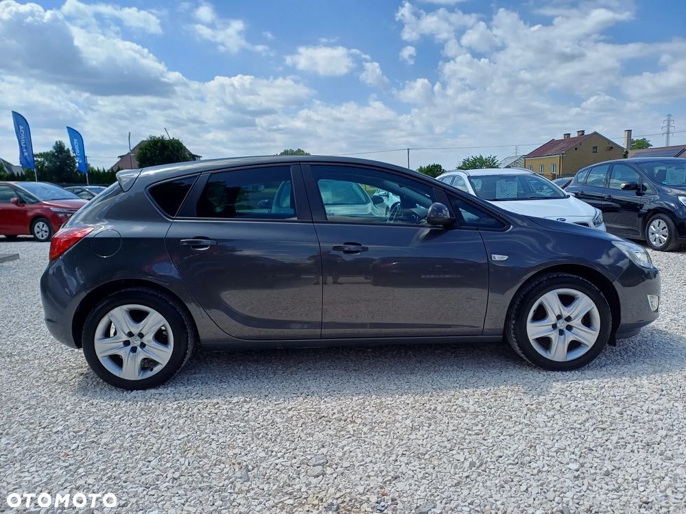 Opel Astra 1.4 Turbo - 14