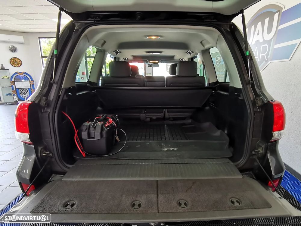 Toyota Land Cruiser 4.5 D-4D V8 - 11