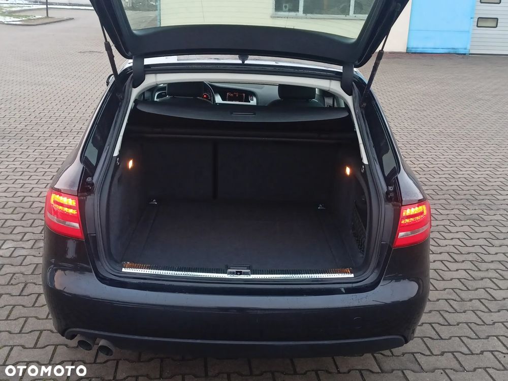 Audi A4 Avant 2.0 TDI DPF Ambiente - 13