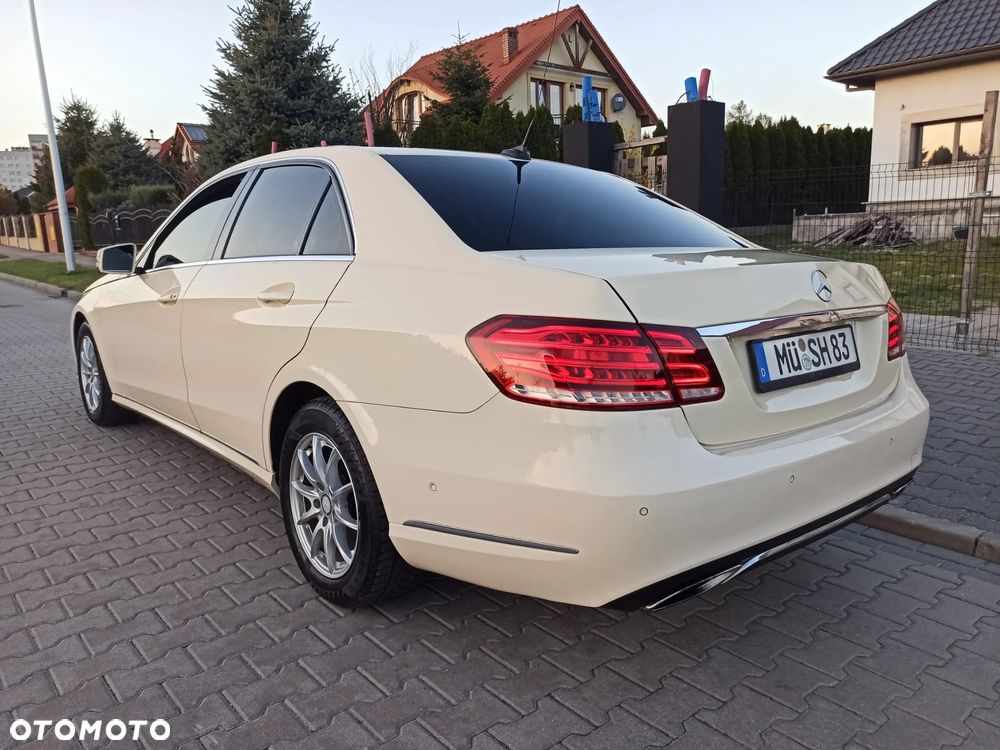 Mercedes-Benz Klasa E 220 BlueTEC 4Matic 7G-TRONIC - 13
