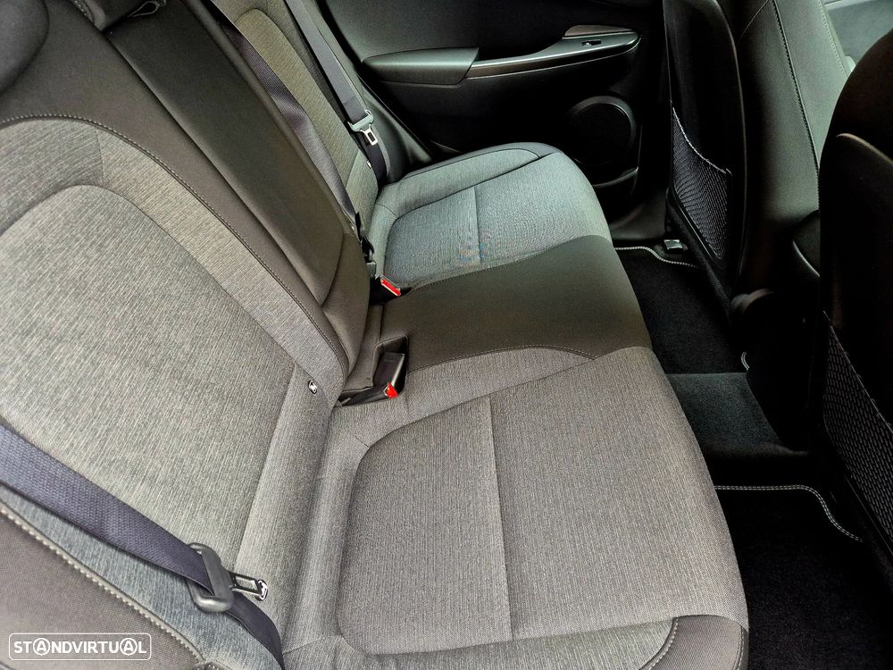 Hyundai Kauai Advantage - 32