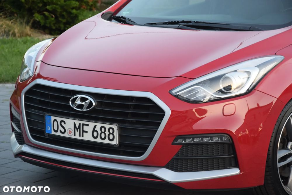 Hyundai i30 1.6 T GDI Turbo - 11