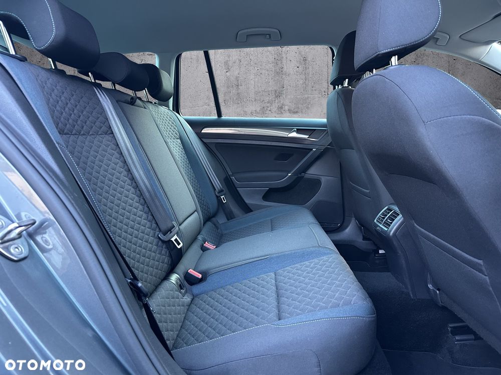 Volkswagen Golf Variant 2.0 TDI SCR DSG IQ.DRIVE - 24