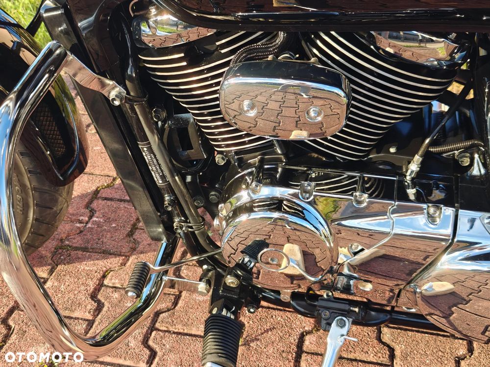 Suzuki Intruder - 21