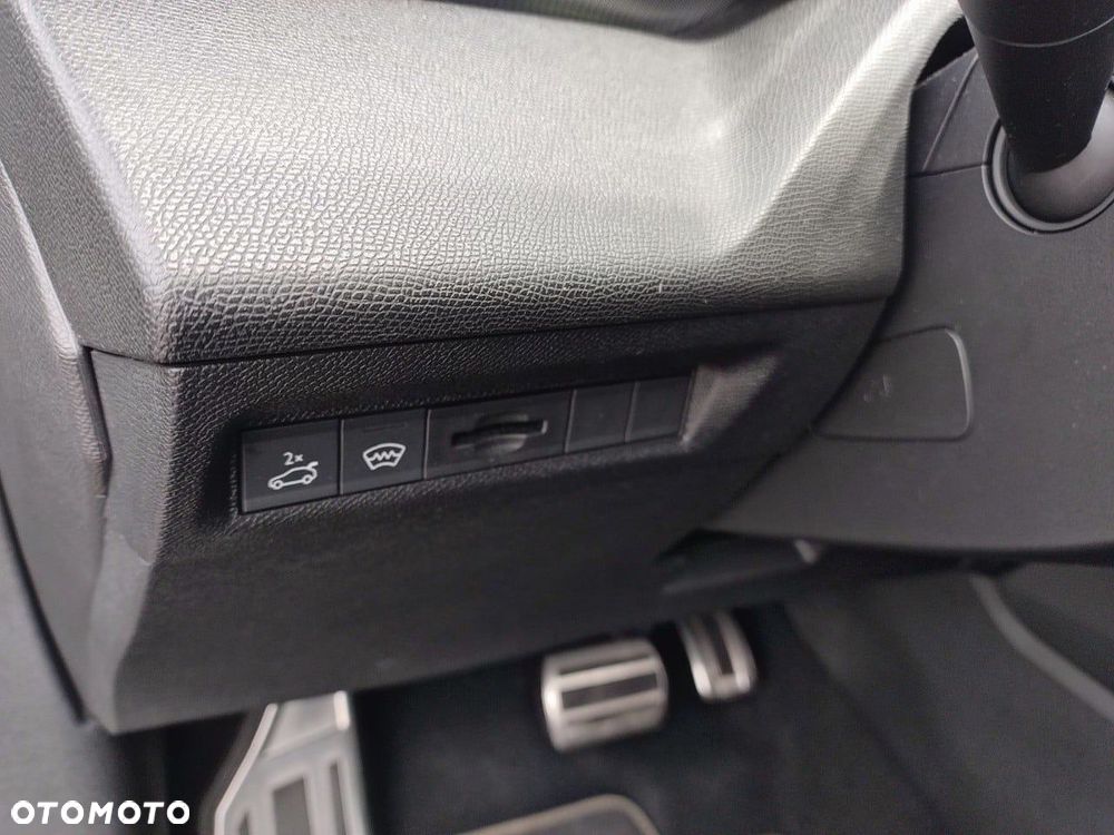 Peugeot 308 1.5 BlueHDi GT S&S EAT8 - 18
