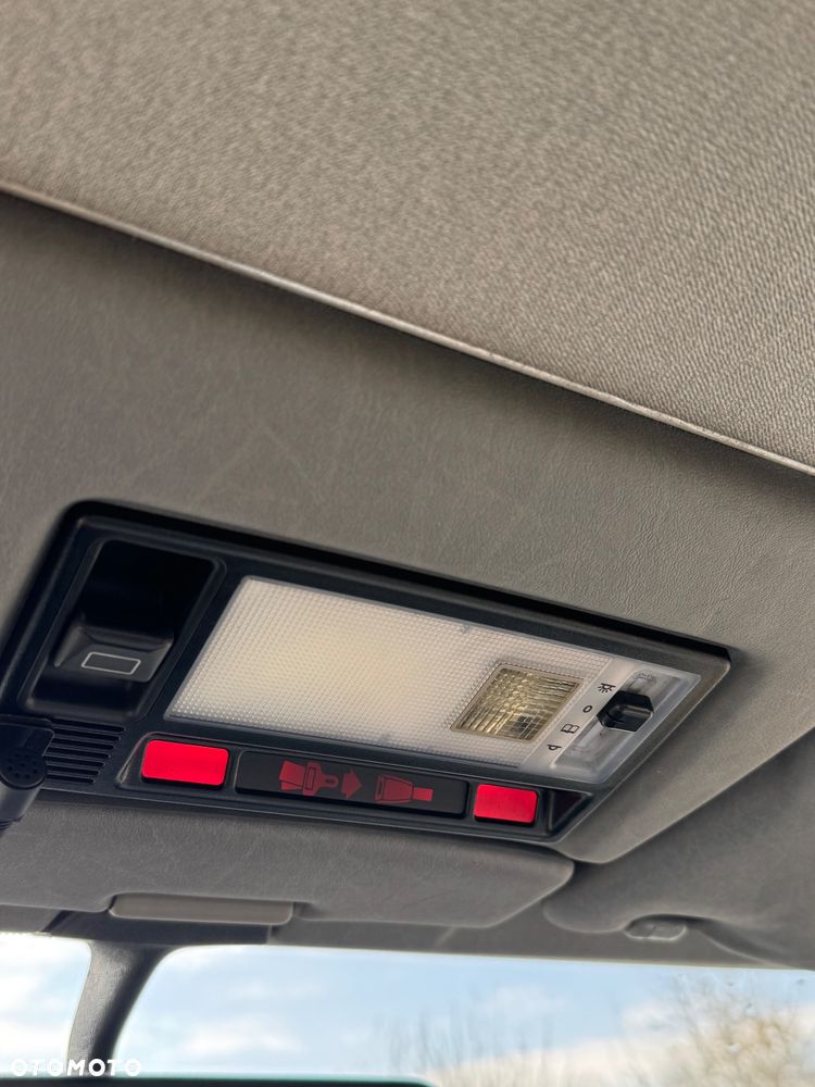 Mercedes-Benz W124 (1984-1993) - 23