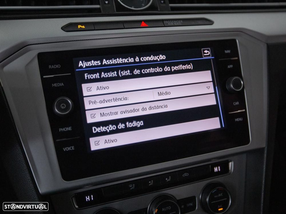 VW Passat Variant 1.6 TDI Confortline - 26