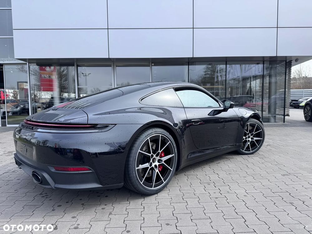 Porsche 911 Carrera 4S - 6