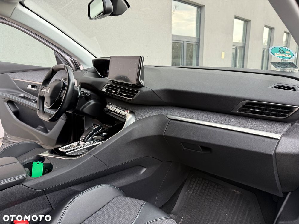 Peugeot 3008 1.2 PureTech Allure Pack S&S EAT8 - 18