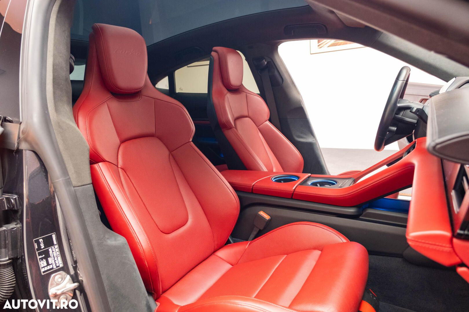 Porsche Taycan - 29