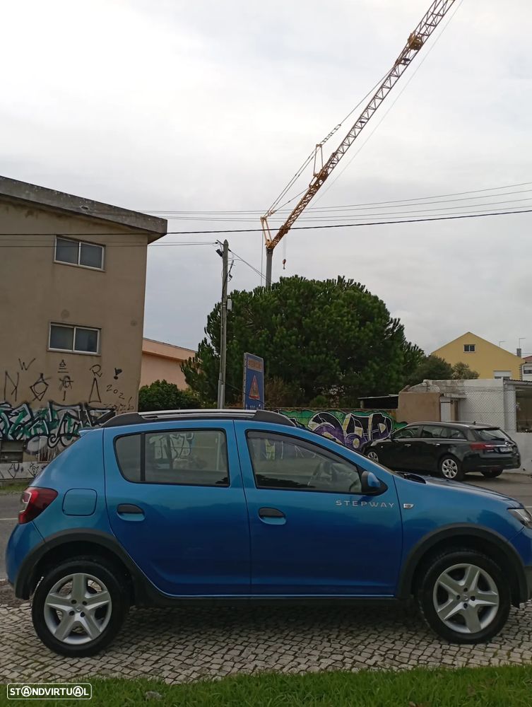 Dacia Sandero 1.5 dCi Stepway - 3