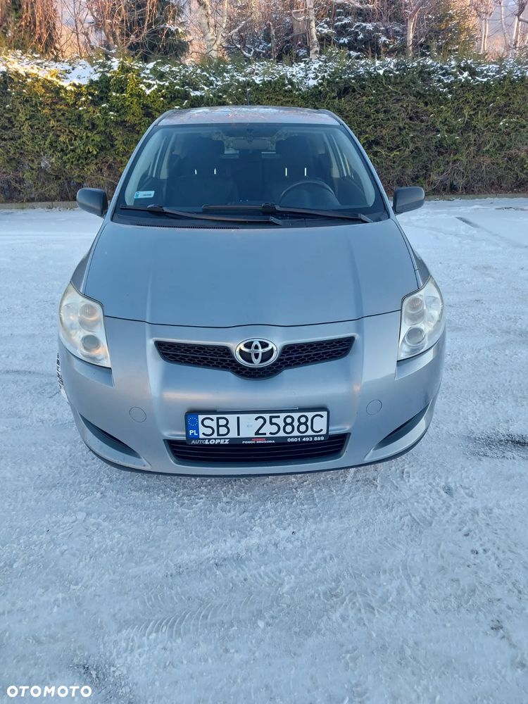 Toyota Auris 1.33 VVT-i Terra - 1