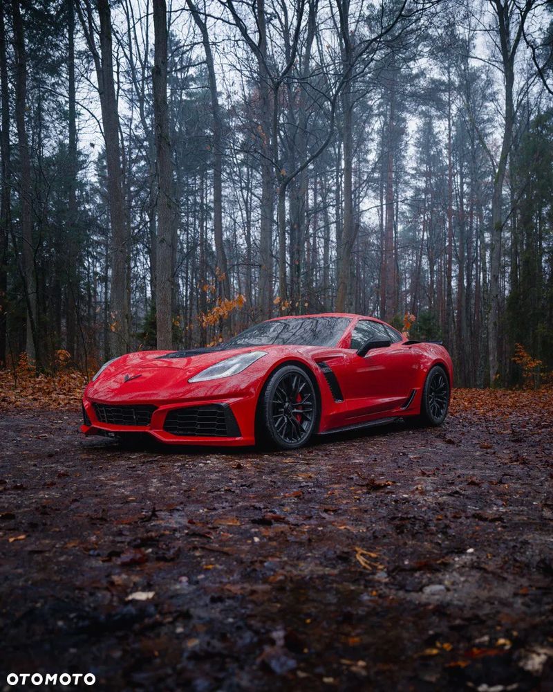 Chevrolet Corvette - 4