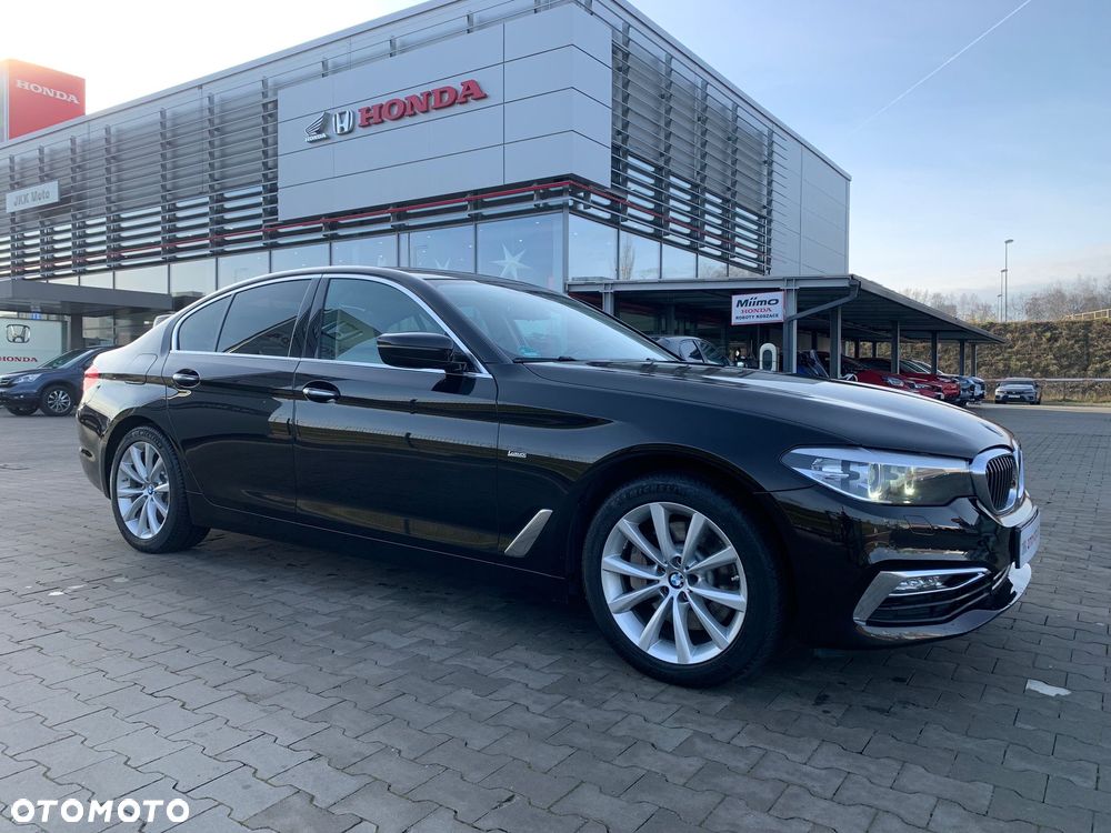 BMW Seria 5 530i GPF xDrive Luxury Line - 3