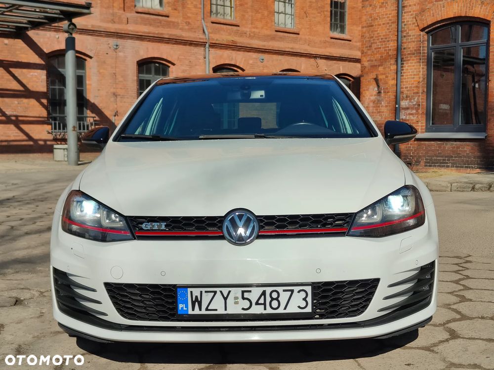 Volkswagen Golf GTI BlueMotion Technology DSG - 2