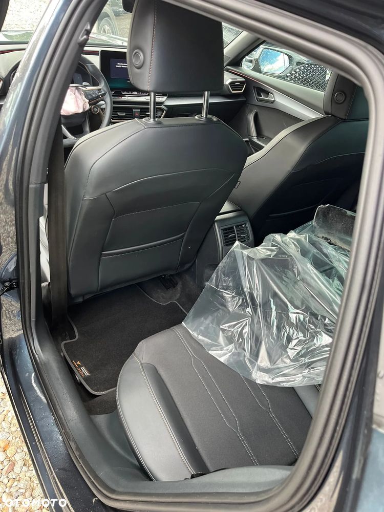 Cupra Formentor 1.5 e-Hybrid DSG - 10