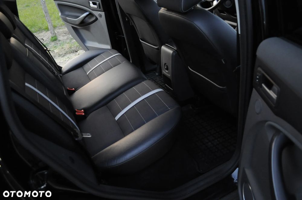 Ford Kuga 2.0 TDCi Titanium FWD - 18