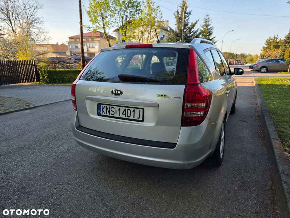 Kia Ceed 1.6 CRDi 90 Vision - 12