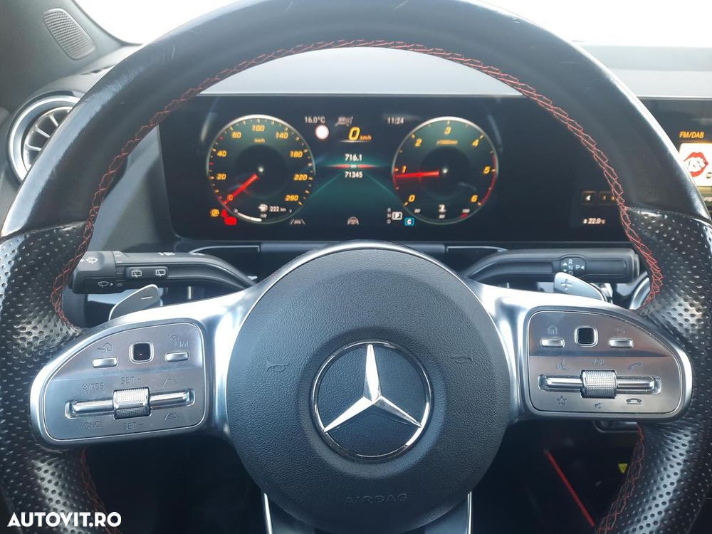 Mercedes-Benz GLA 220 d Aut. - 13