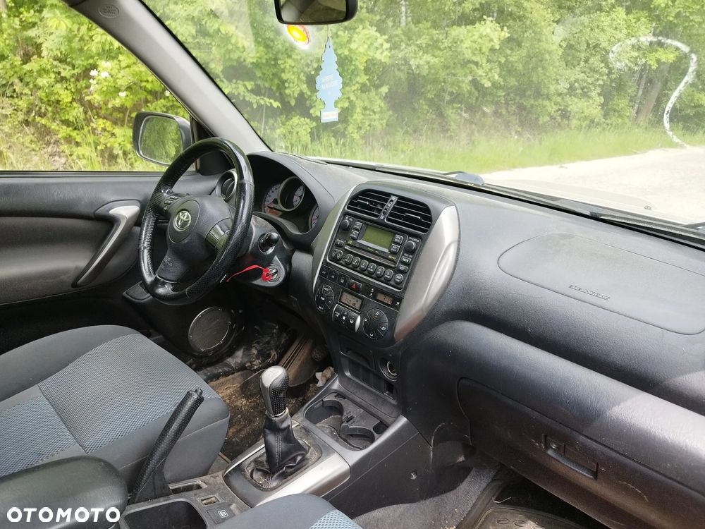 Toyota RAV4 D-4D 4x4 Sol - 12