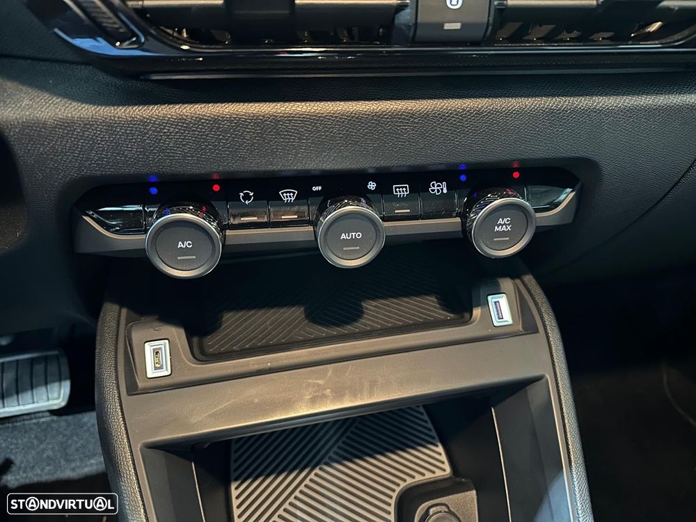 Citroën e-C4 50 kWh Feel - 30