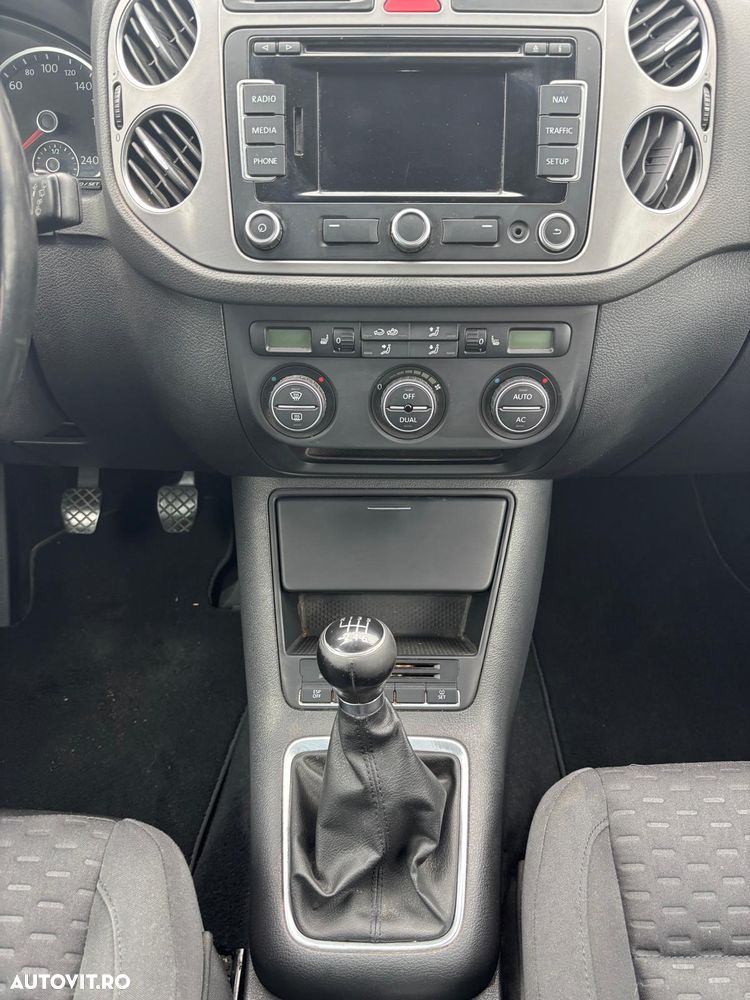 Volkswagen Tiguan - 10