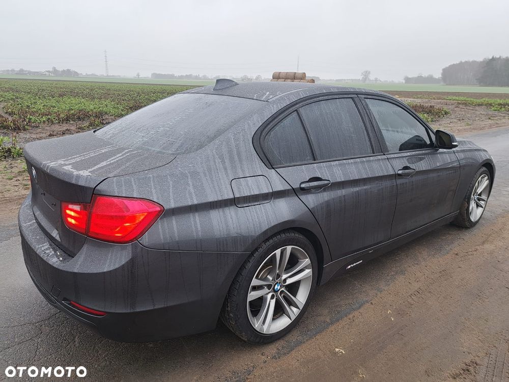 BMW Seria 3 328i xDrive - 13