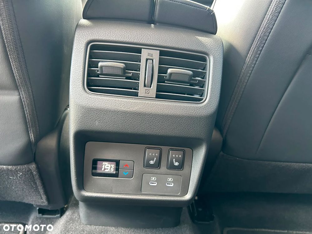 Nissan X-Trail 1.5 VC-T e-POWER N-Connecta e-4ORCE 7os - 17