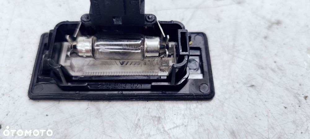 LAMPKA OŚWIETLENIA TABLICY AUDI A4 B8 A5 8T0943021 - 4