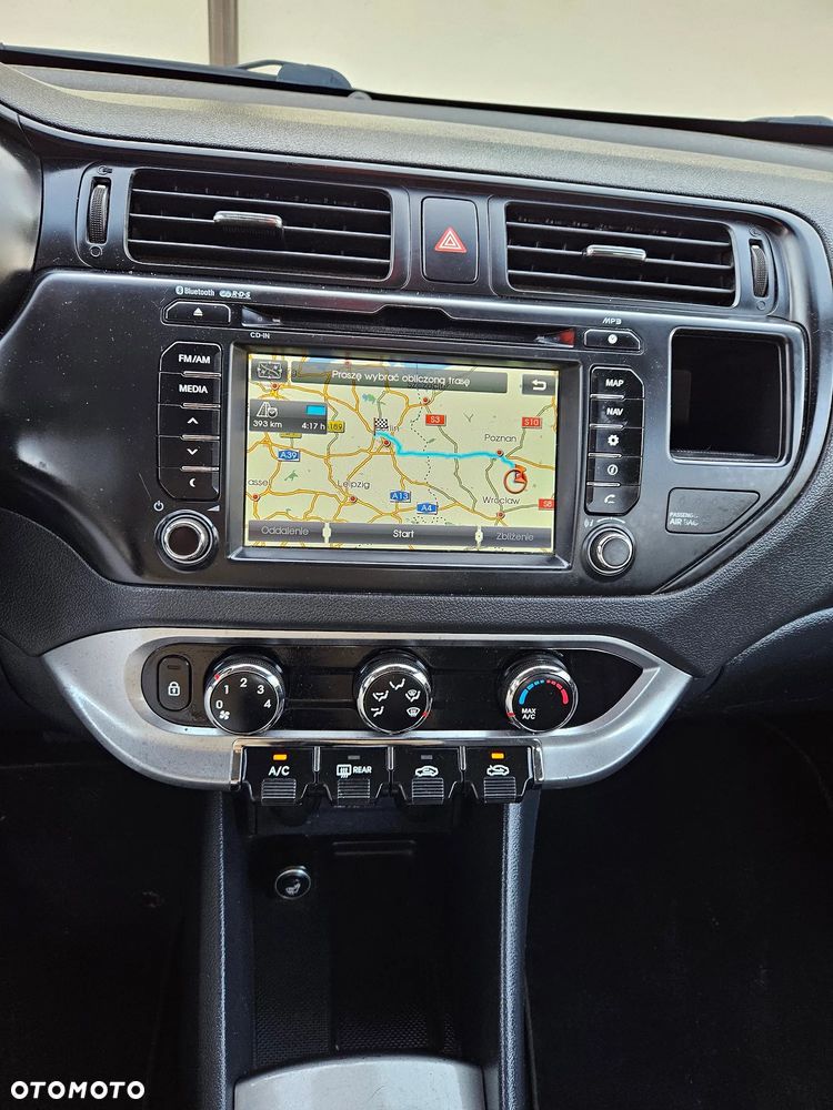 Kia Rio - 17