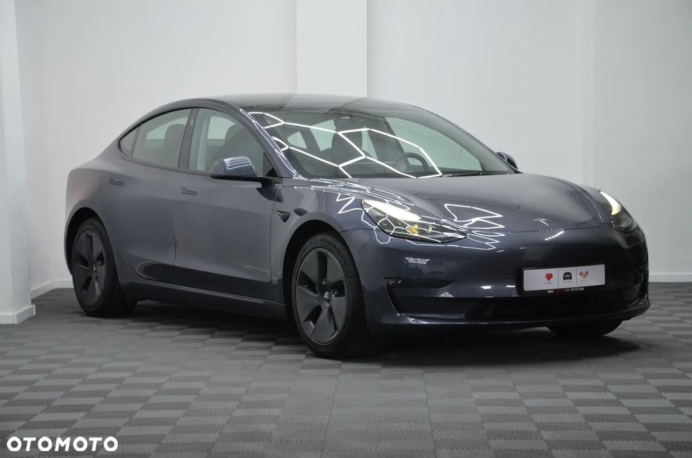Tesla Model 3 Langstreckenbatterie Allradantrieb Dual Motor - 2