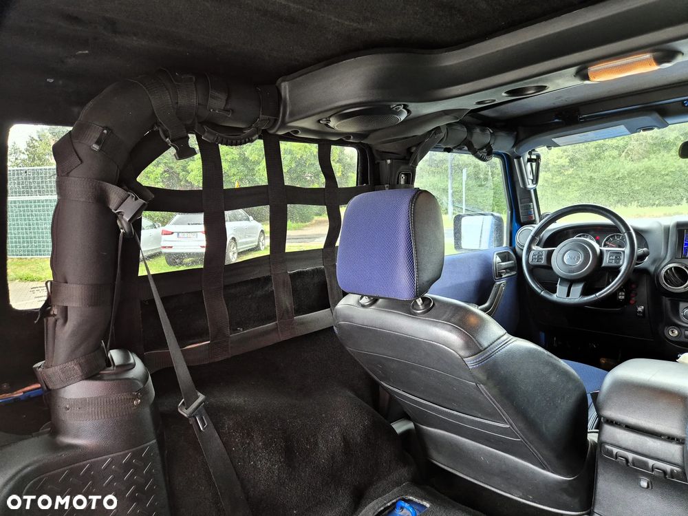 Jeep Wrangler - 16