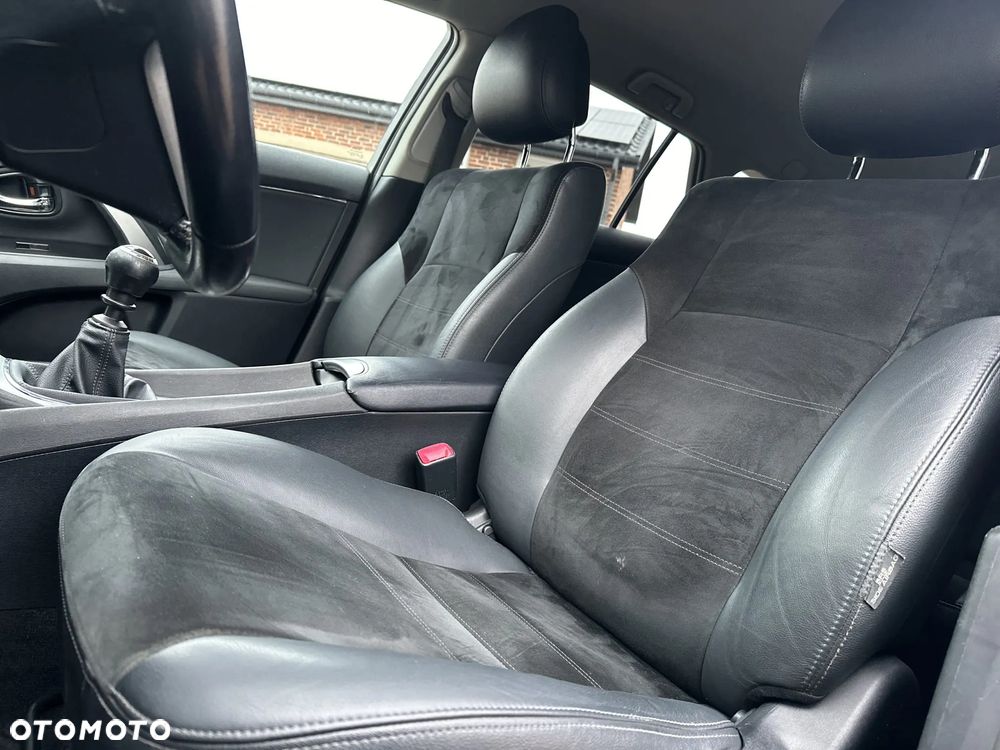 Toyota Avensis 1.8 Premium EU5 - 21