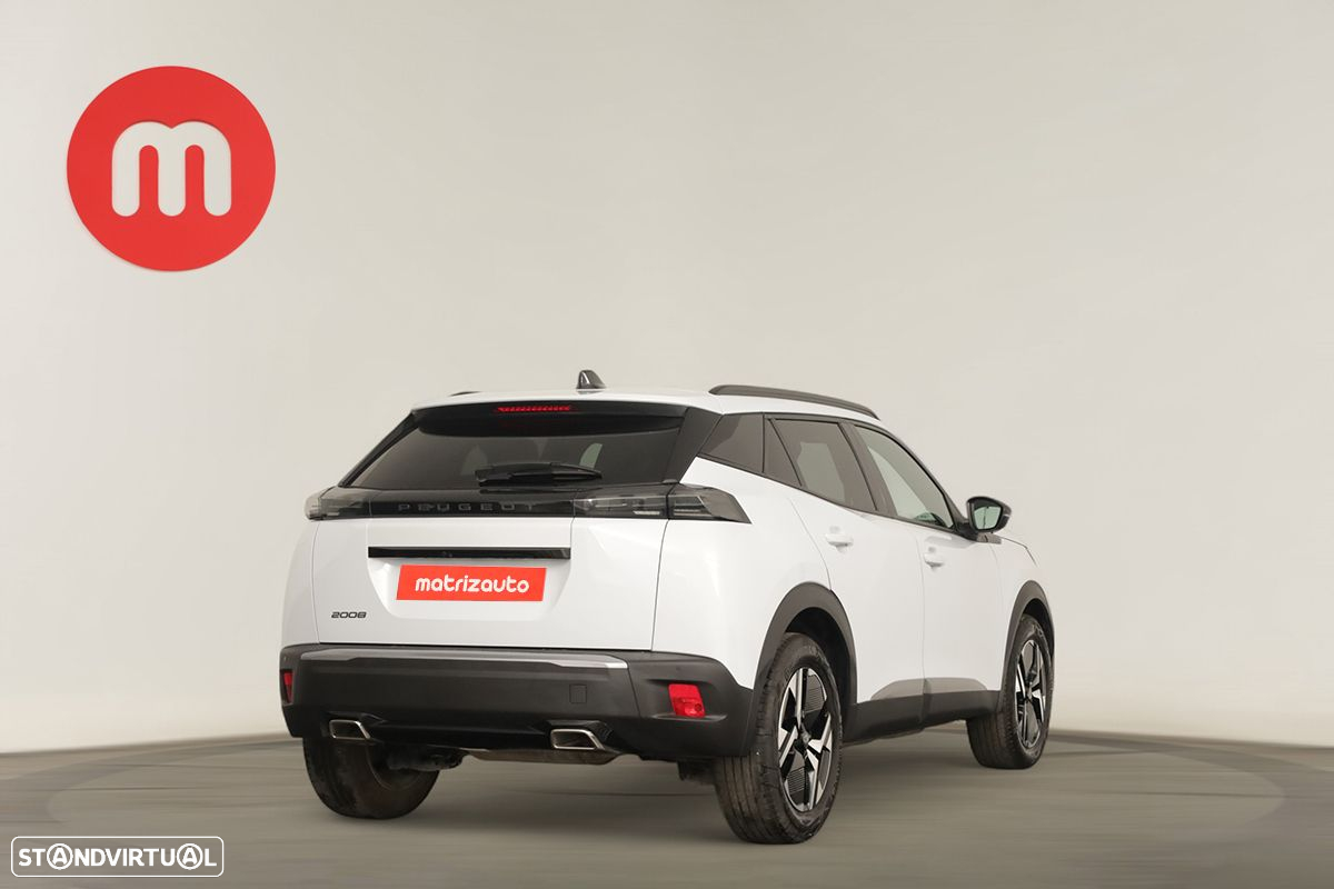 Peugeot 2008 1.2 PureTech Allure EAT8 - 4