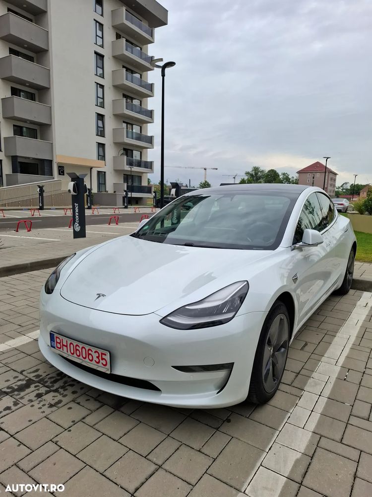 Tesla Model 3 - 2