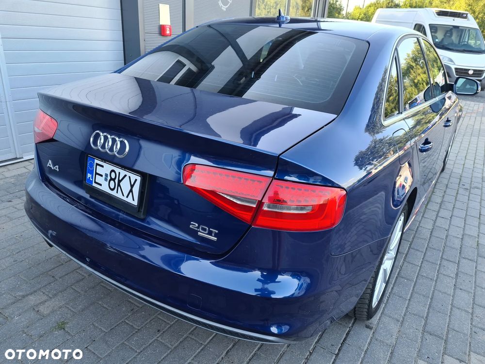 Audi A4 Limousine - 20
