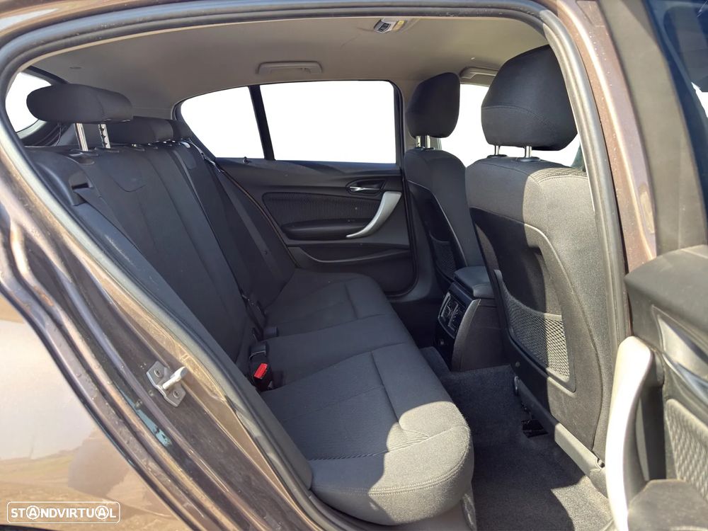 BMW 116 d EfficientDynamics - 17