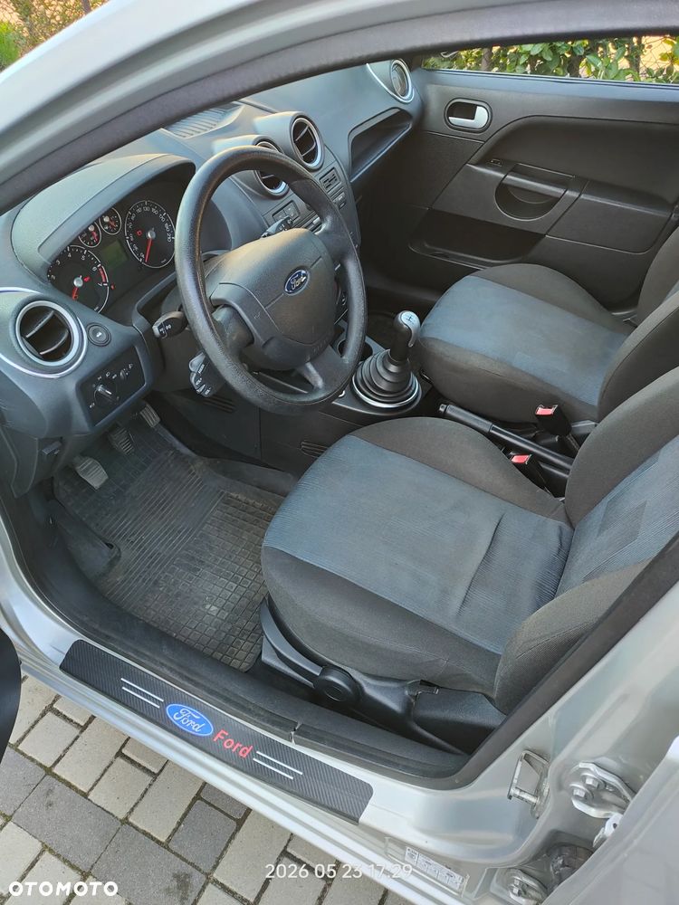 Ford Fiesta 1.3 - 11