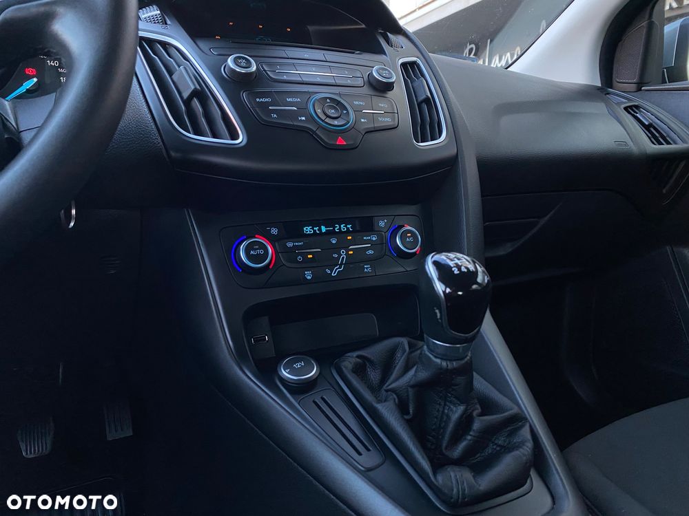 Ford Focus 1.6 Trend - 37