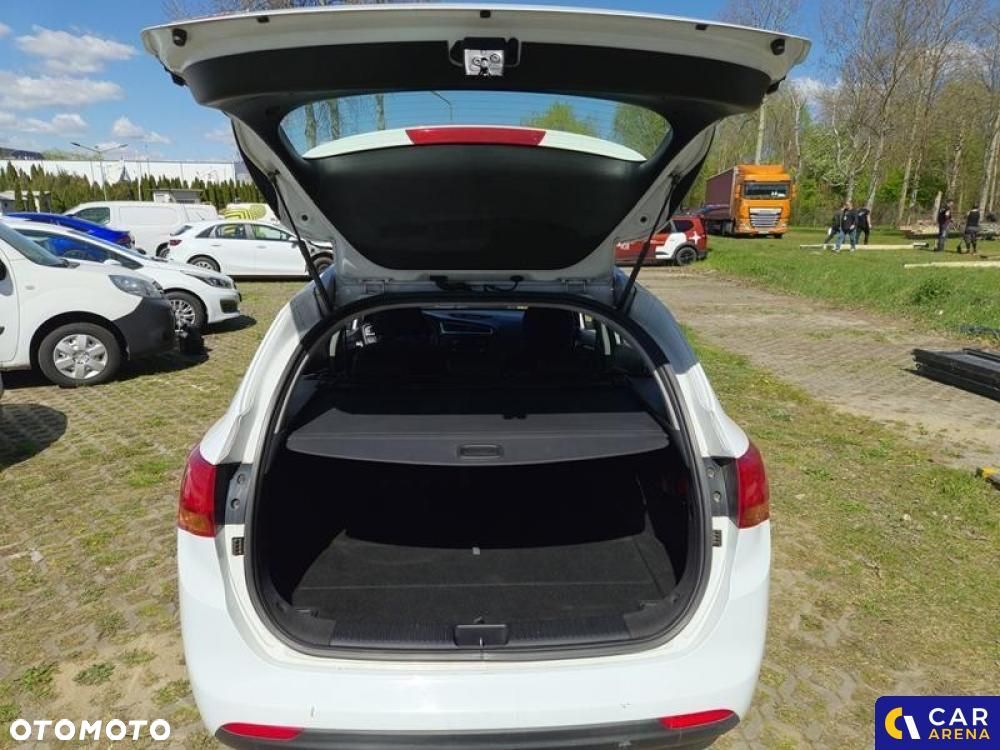 Kia Ceed - 24