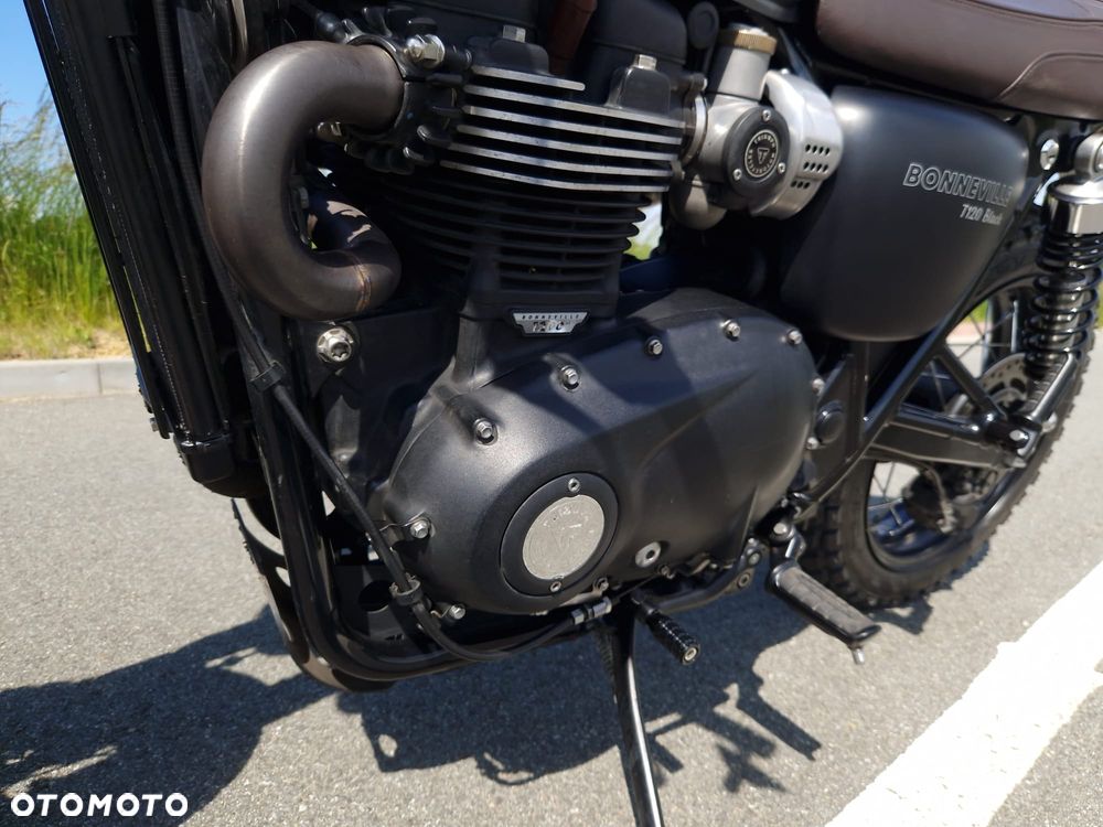 Triumph Bonneville - 10