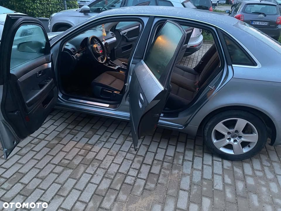 Audi A4 Avant - 4