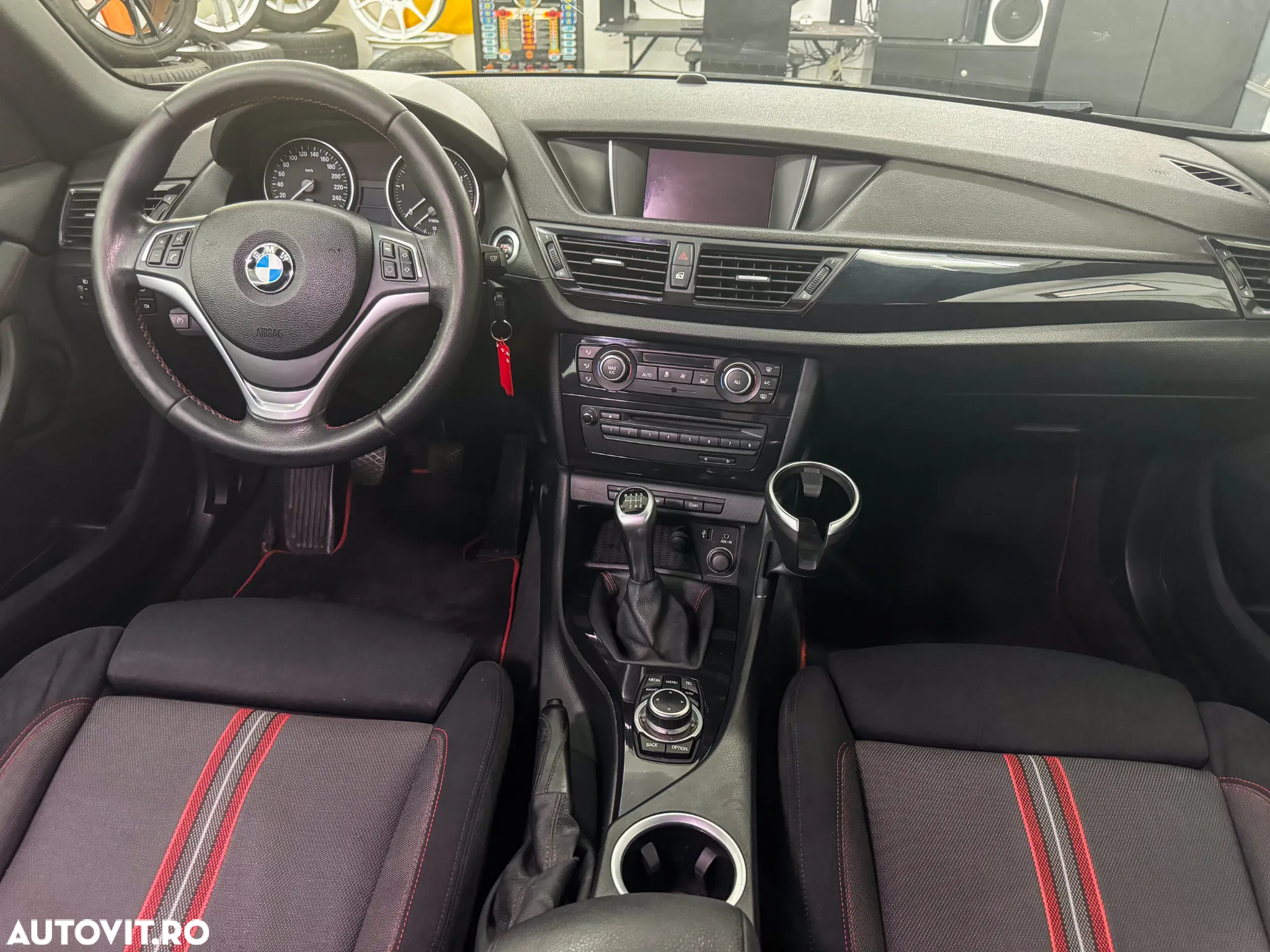 BMW X1 sDrive18d Sport Line - 14