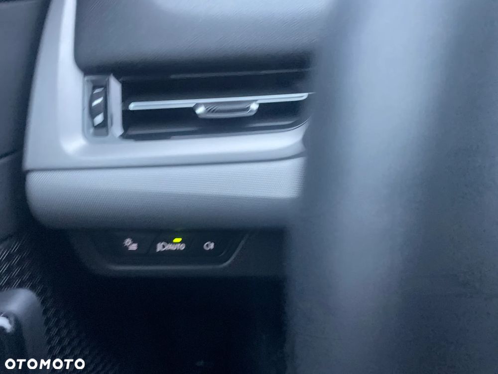 BMW X1 sDrive18i - 23