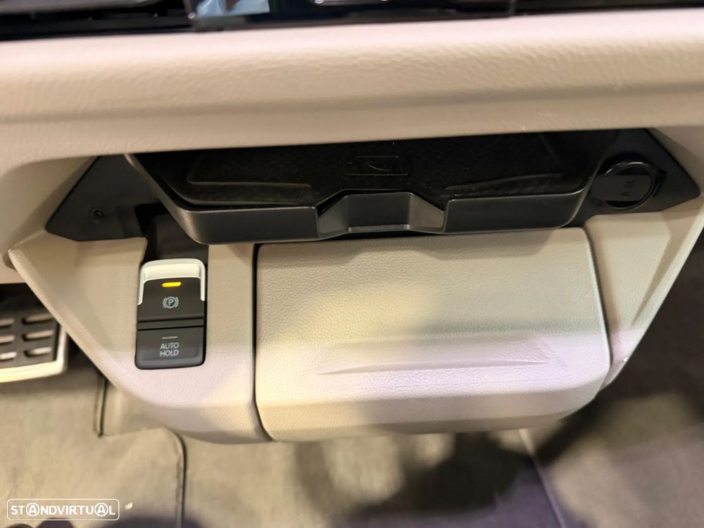 VW Multivan 2.0 TDI Style DSG - 35