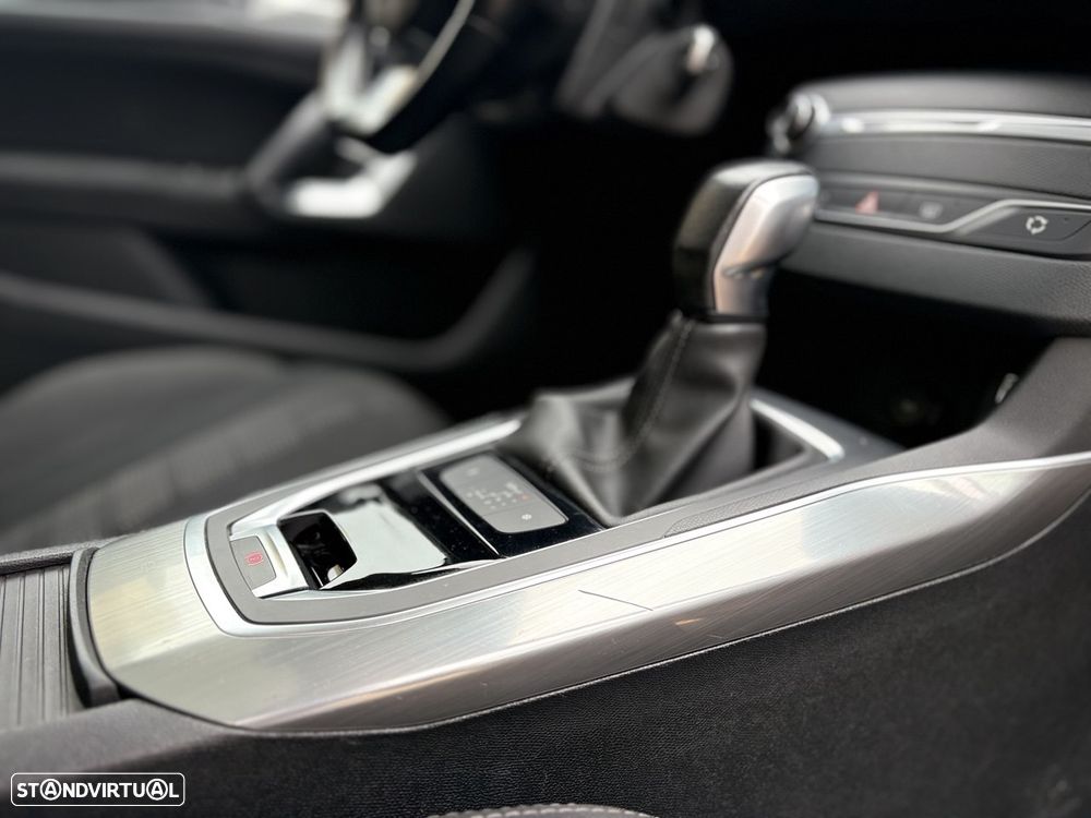 Peugeot 308 SW BlueHDi 120 EAT6 Stop & Start Allure - 11