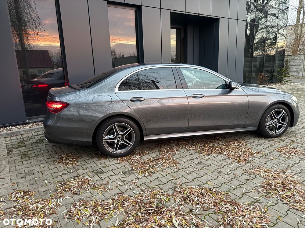 Mercedes-Benz Klasa E 220 d 4Matic 9G-TRONIC AMG Line - 27