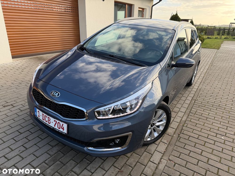 Kia Ceed - 16