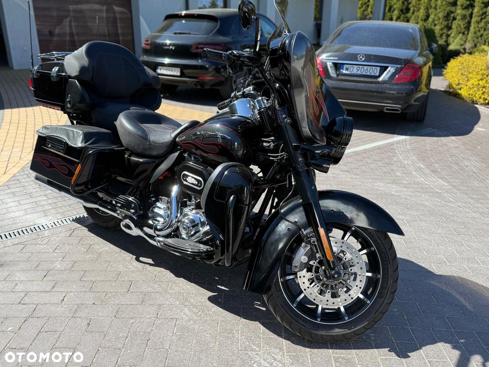 Harley-Davidson FLH Electra Glide - 2