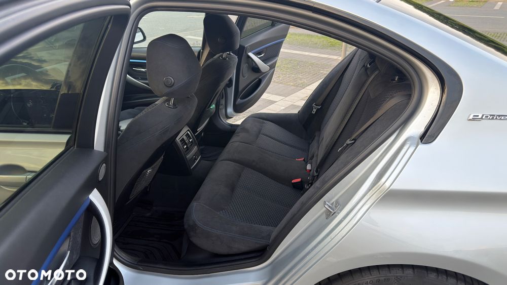 BMW Seria 3 330e iPerformance M Sport Shadow - 11